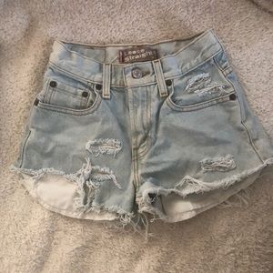 vintage levi’s shorts - tiny!